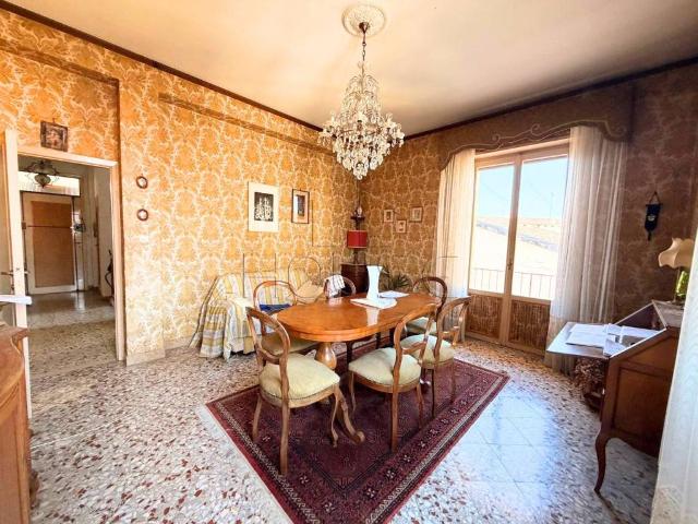 Appartamento in vendita a Colle di Santa Maria, Palazzo Del Pero