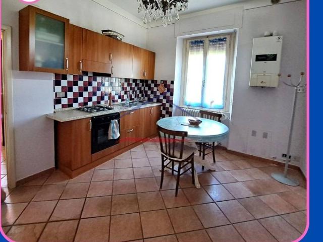 Appartamento in vendita a Palazzo Del Pero, Toscana