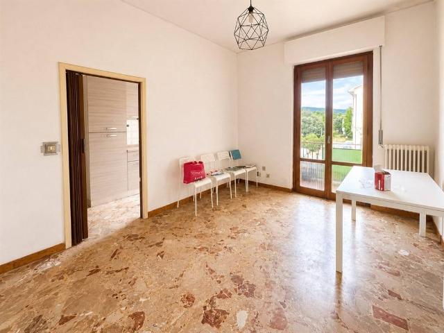 Appartamento in vendita a Pescaiola, Palazzo Del Pero