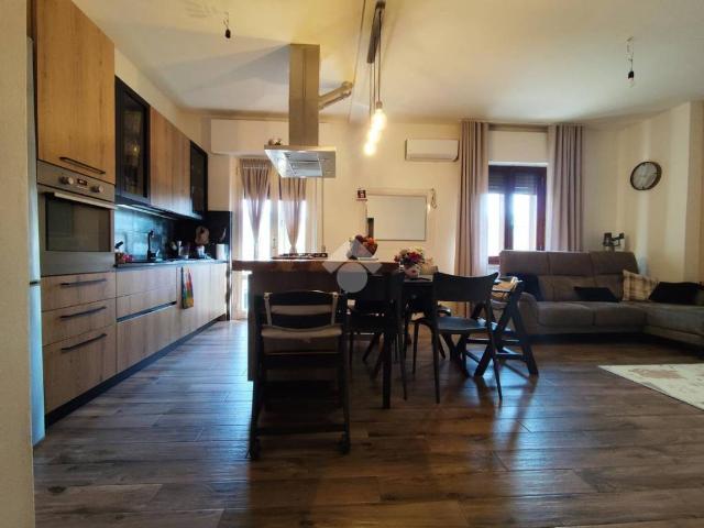 Appartamento in vendita a Palazzo Del Pero, Toscana
