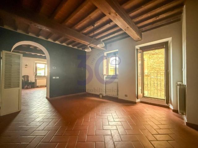 Appartamento in vendita a Poggiola, Palazzo Del Pero