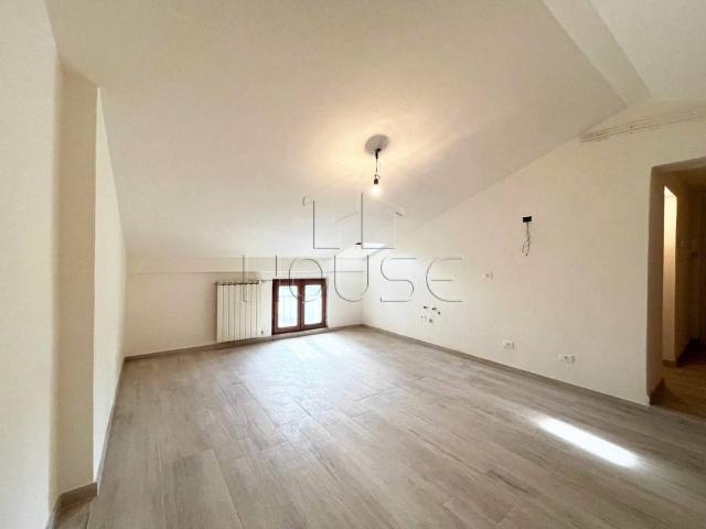 Appartamento in vendita a Palazzo Del Pero, Toscana
