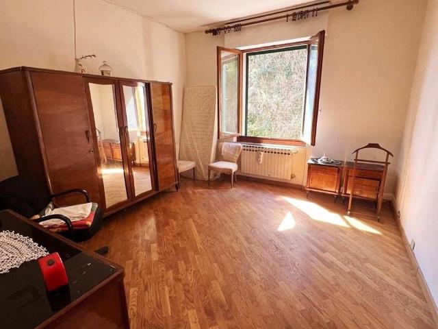 Appartamento in vendita a Palazzo Del Pero, Toscana