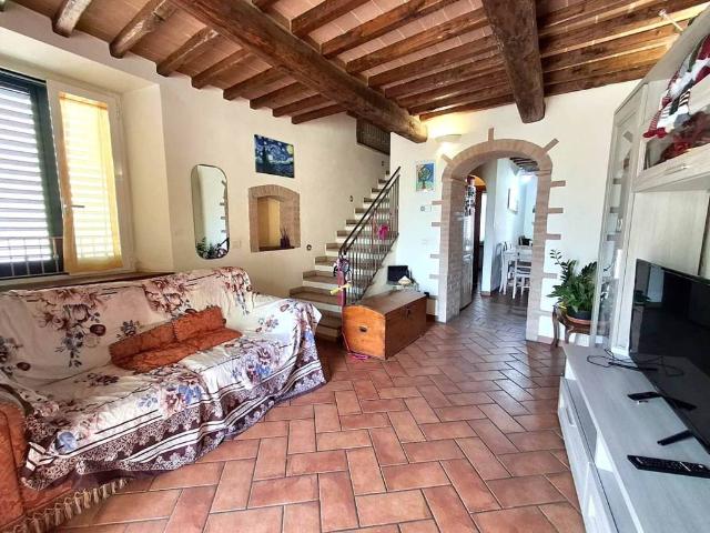 Villa Indipendente in vendita a Palazzo Del Pero, Toscana