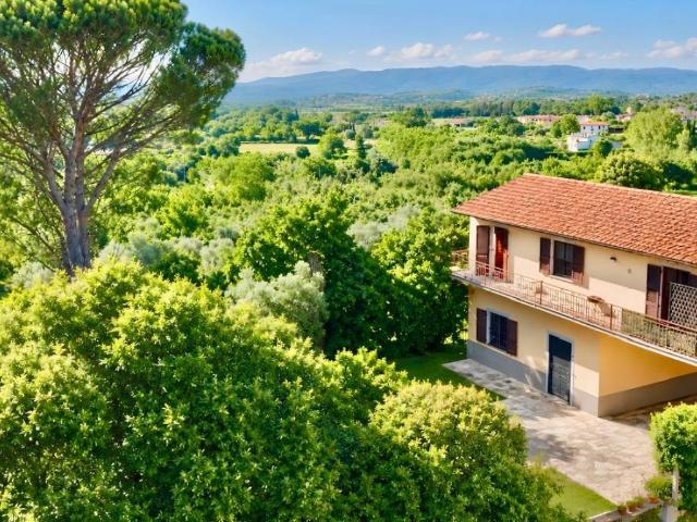 Appartamento in vendita a Palazzo Del Pero, Toscana