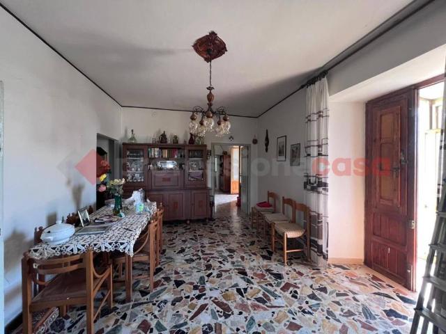 Appartamento in vendita a Policiano, Palazzo Del Pero