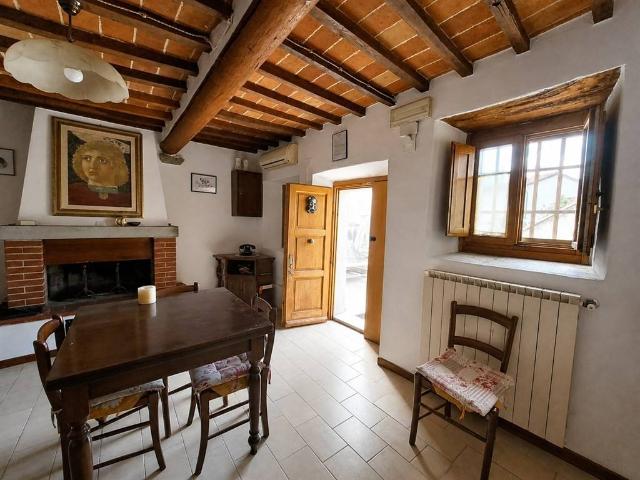 Appartamento in vendita a Agazzi, Arezzo