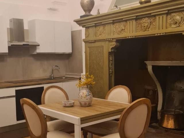 Appartamento in vendita a Argegno, Lombardia