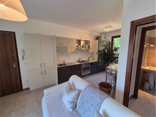 Appartamento in vendita a Argegno, Lombardia