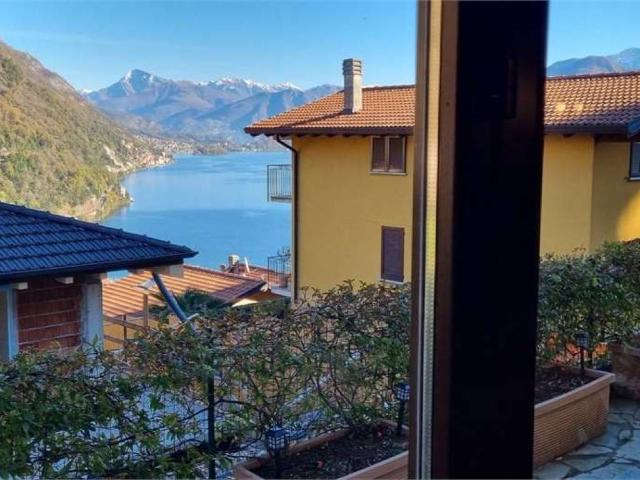 Appartamento in vendita a Argegno, Lombardia