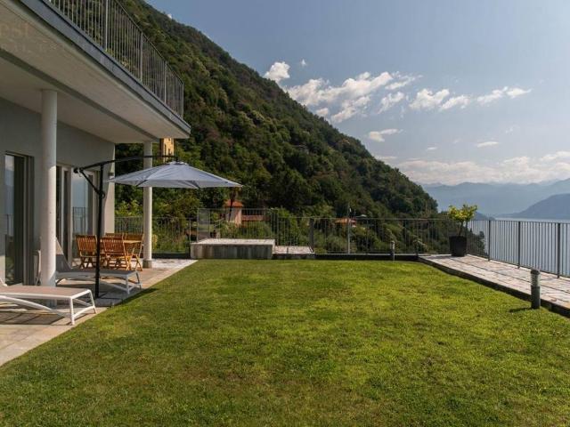 Appartamento in vendita a Argegno, Lombardia
