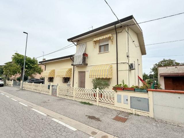 Appartamento in vendita a Argenta, Reggio Emilia