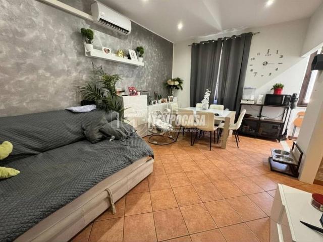 Appartamento in vendita a Arluno, Lombardia