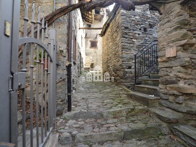 Appartamento in vendita a Arnad, Aosta