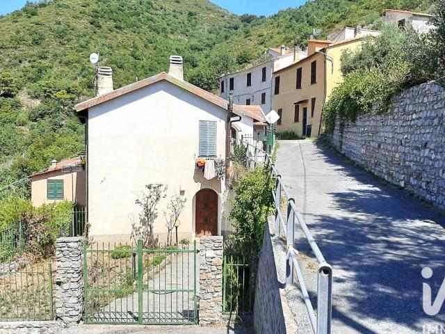 Appartamento in vendita a Arnasco, Liguria