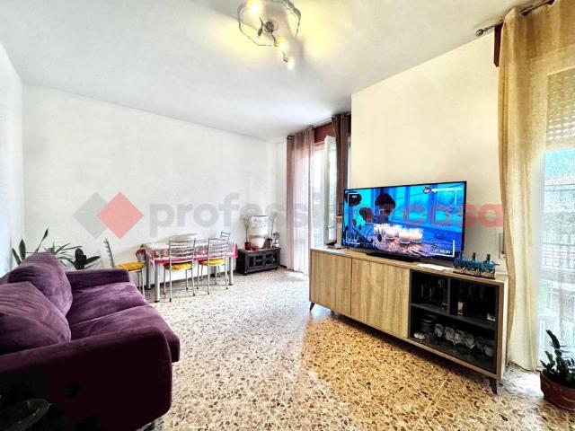 Appartamento in vendita a Arona, Novara