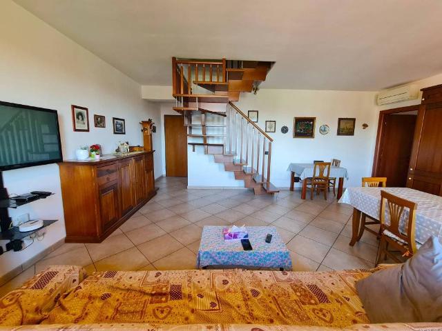 Appartamento in vendita a Arosio, Lombardia
