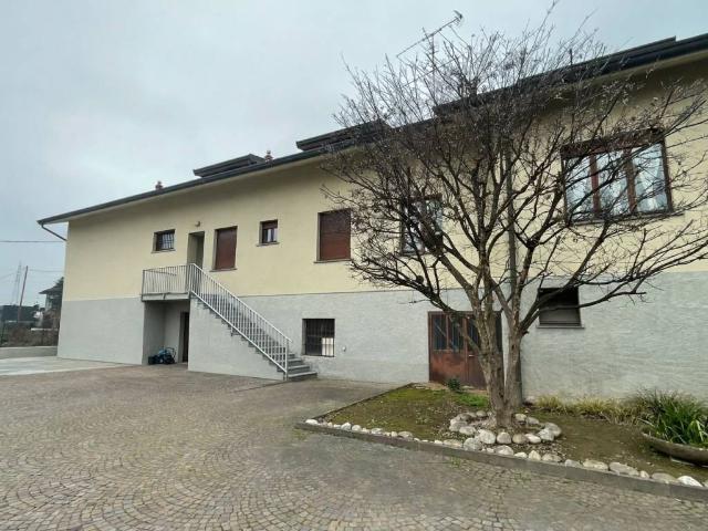 Appartamento in vendita a Inverigo, Lombardia