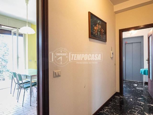 Appartamento in vendita a Arosio, Lombardia