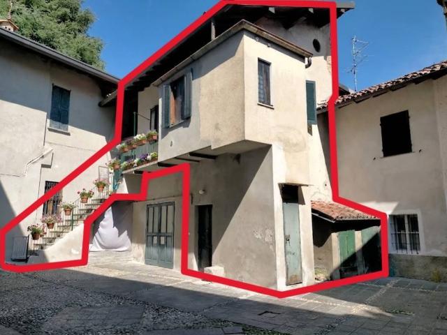 Villa Indipendente in vendita a Arosio, Lombardia
