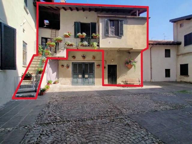 Appartamento in vendita a Arosio, Lombardia