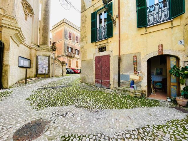Appartamento in vendita a Cività Falconara, Arpino