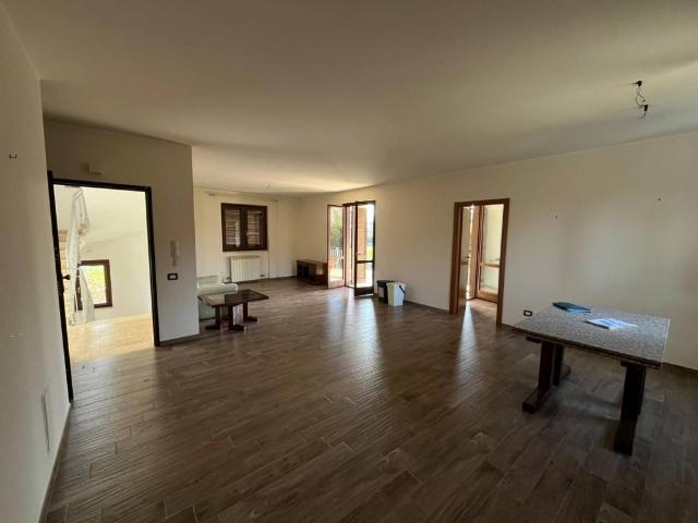 Appartamento in vendita a Macere, Roma Capitale