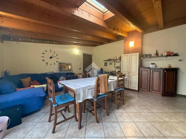 Appartamento in vendita a Comunità montana della valle Camonica, Artogne