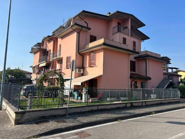 Appartamento in vendita a Arzago d'Adda, Bergamo