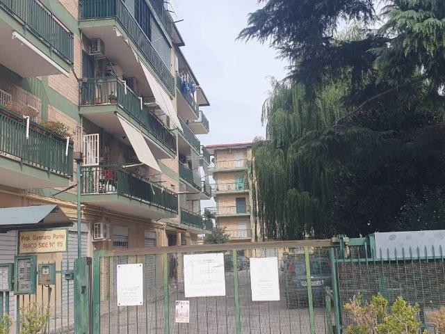 Appartamento in vendita a Arzano, Campania