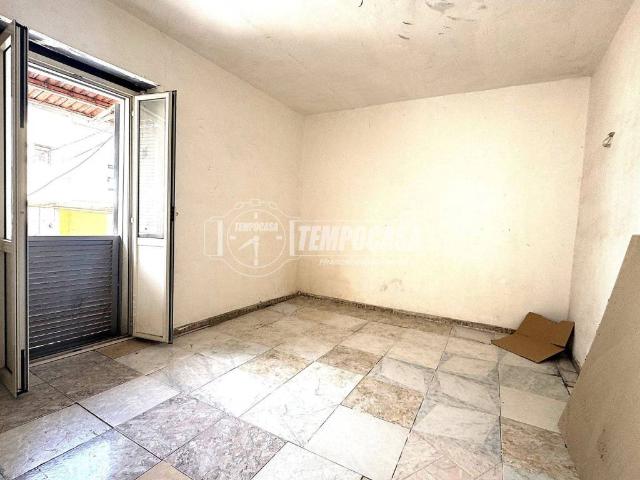 Appartamento in vendita a Arzano, Campania