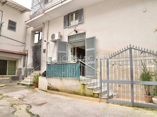 Appartamento in vendita a Arzano, Campania