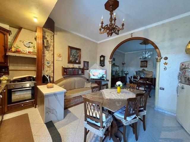 Appartamento in vendita a Arzano, Campania