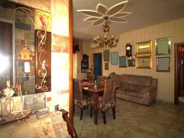 Appartamento in vendita a Arzano, Campania