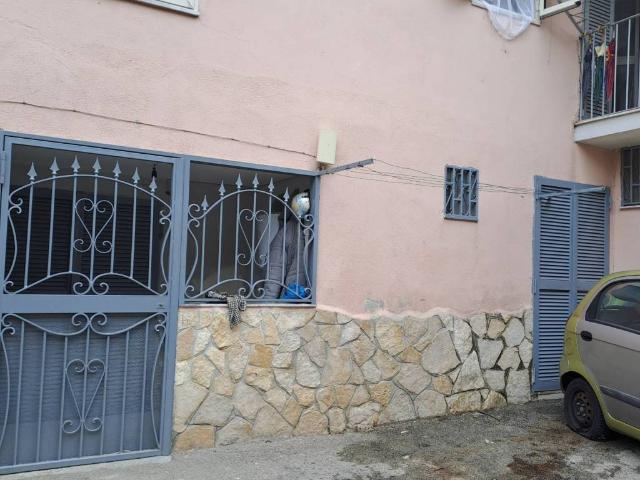 Appartamento in vendita a Arzano, Campania