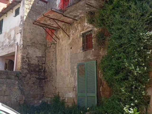 Appartamento in vendita a Arzano, Campania
