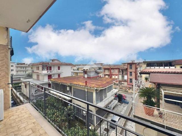 Appartamento in vendita a Arzano, Campania