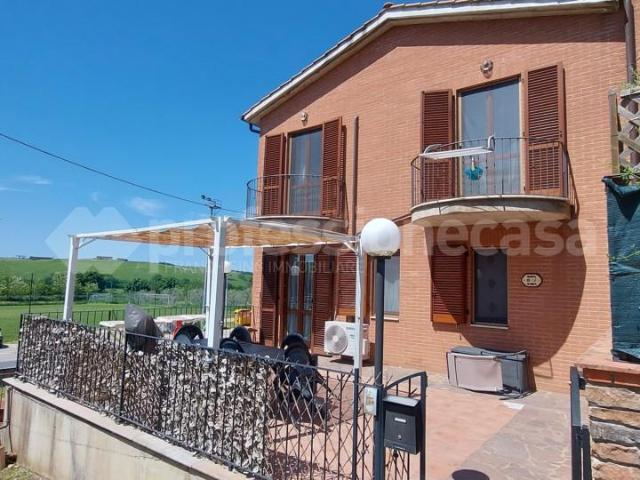 Appartamento in vendita a Asciano, Toscana
