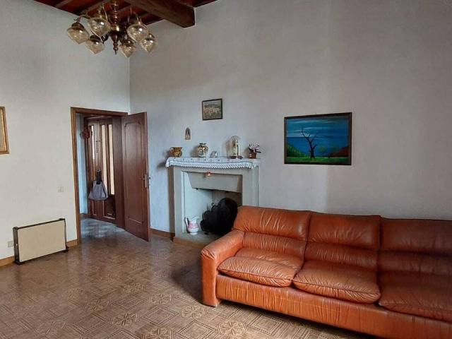 Appartamento in vendita a Asciano, Toscana