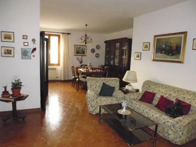 Appartamento in vendita a Asciano, Toscana