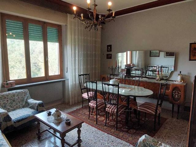 Appartamento in vendita a Asciano, Toscana