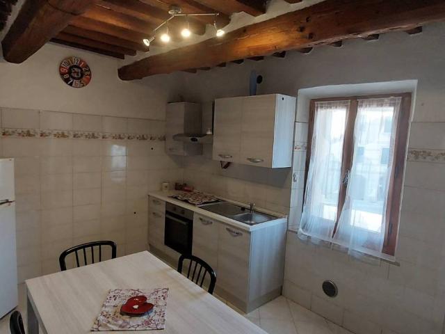 Appartamento in vendita a Asciano, Toscana