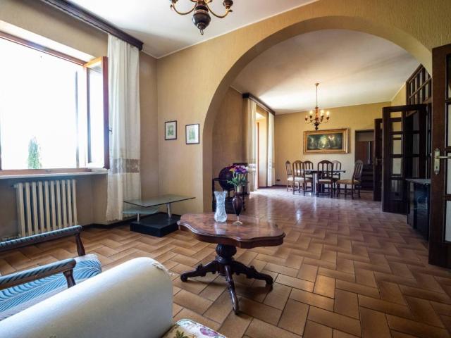 Appartamento in vendita a Asciano, Toscana