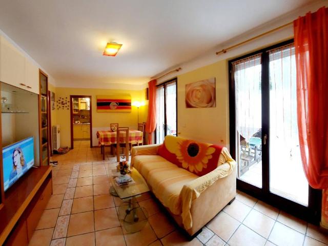 Appartamento in vendita a Porta Romana, Marche