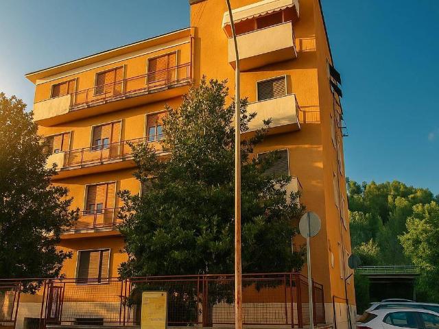 Appartamento in vendita a Campo Parignano, Marche