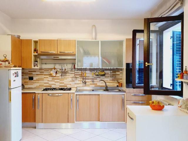 Appartamento in vendita a Borgo Chiaro, Marche