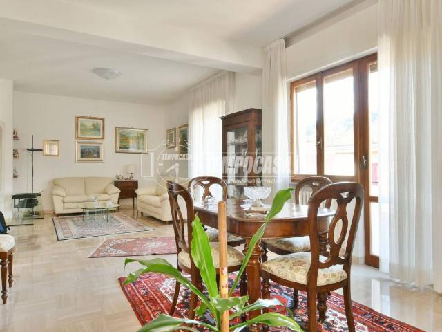 Appartamento in vendita a Borgo Solestà, Marche
