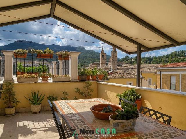 Appartamento in vendita a Santa Maria Intervineas, Marche