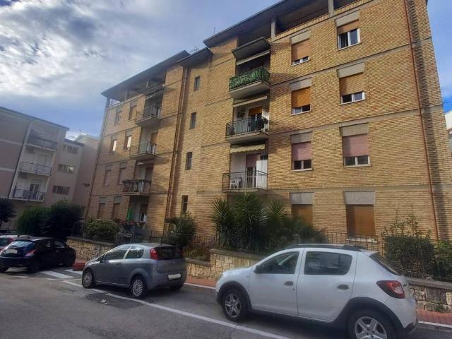 Appartamento in vendita a Borgo Solestà, Marche