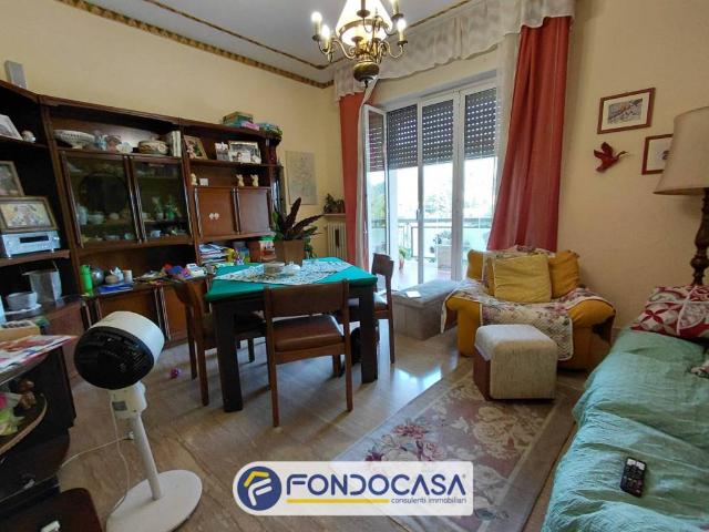 Appartamento in vendita a Porta Romana, Marche